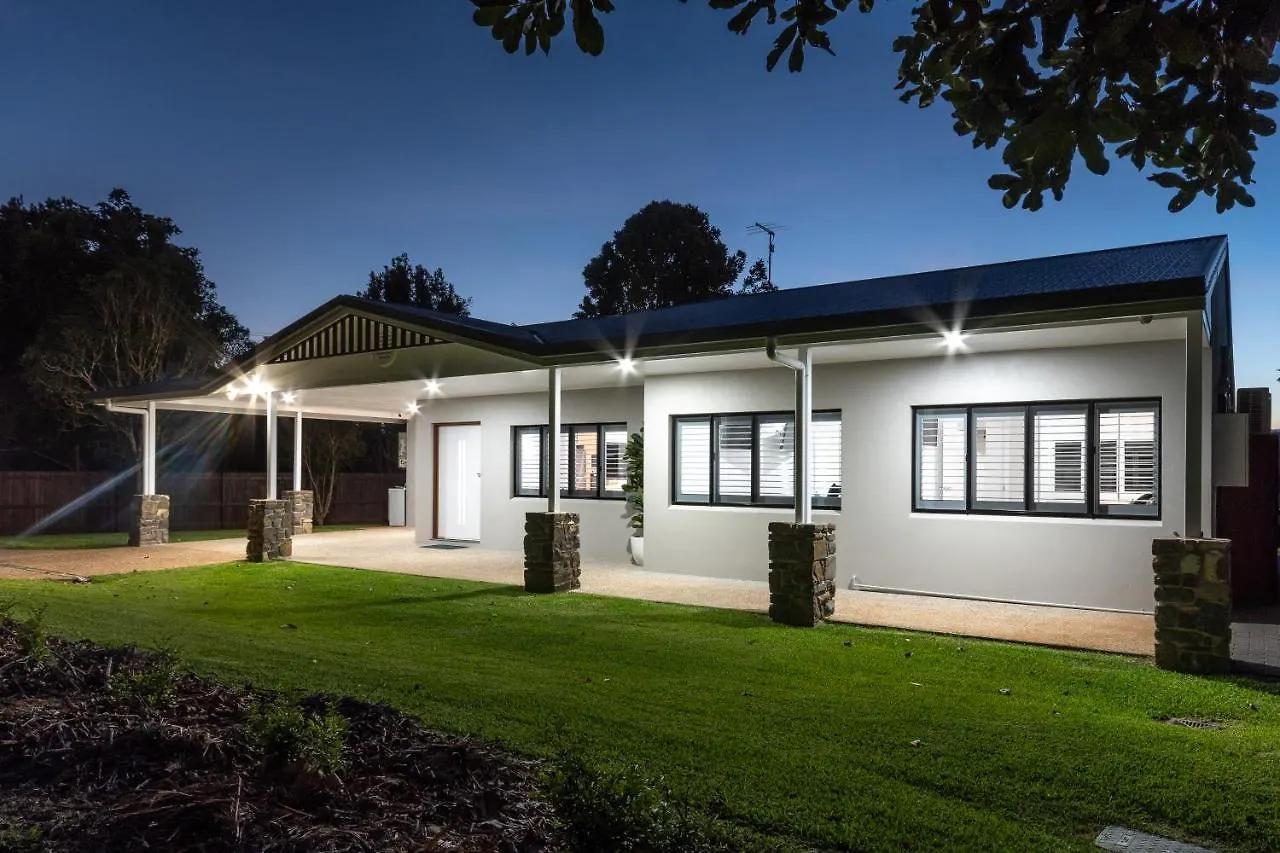 Birds 'N' Bloom Cottages Yungaburra Holiday home